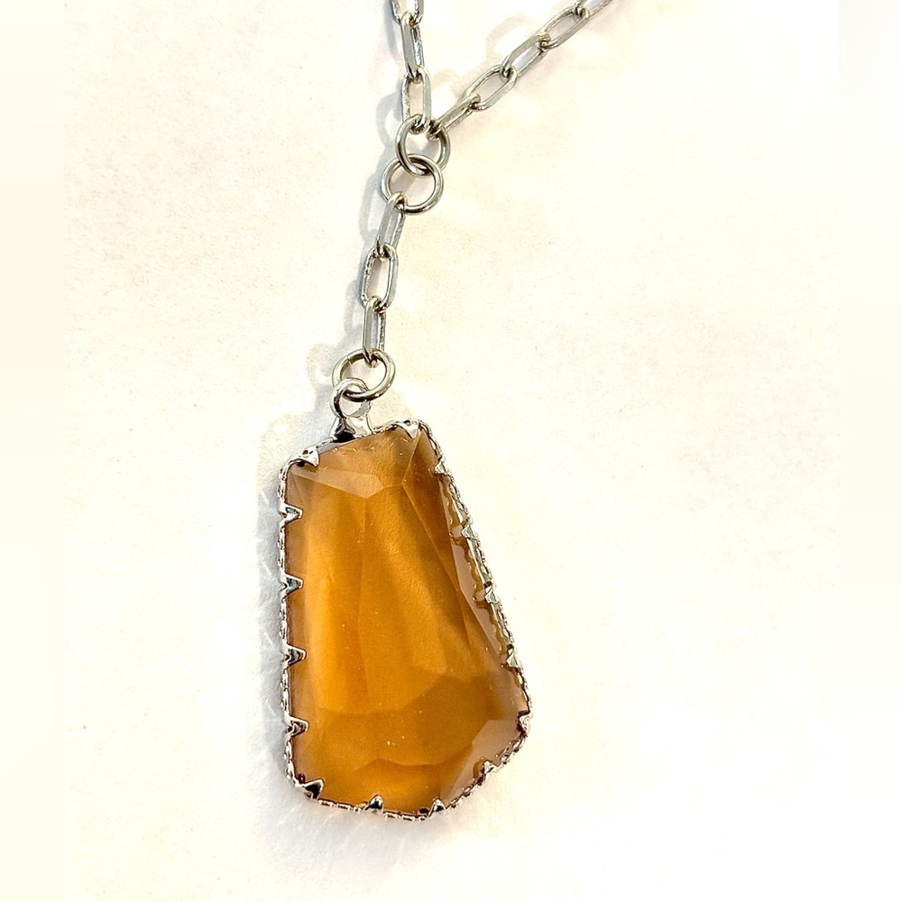 ✨ Melania Clara Amber Faceted Pendant Necklace ✨ - Picture 3 of 5